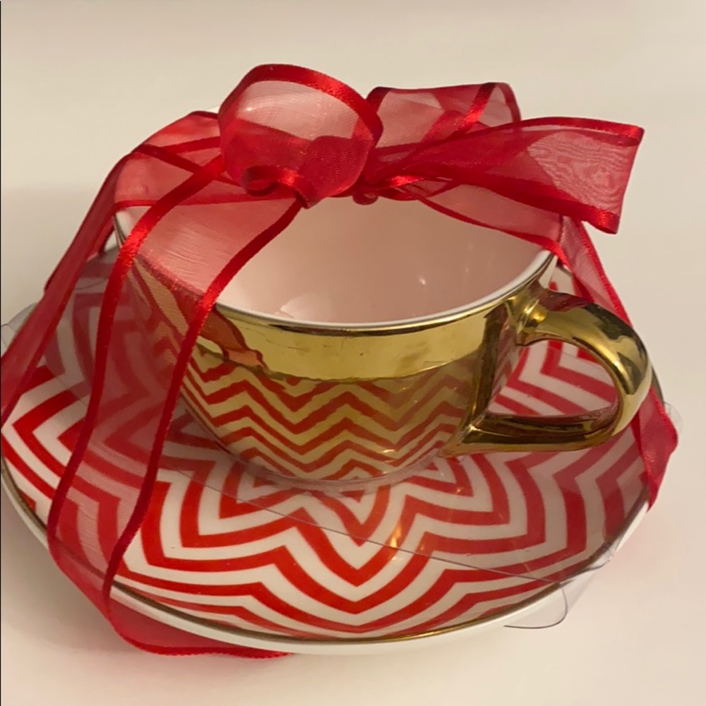 Teacup and saucer gift set